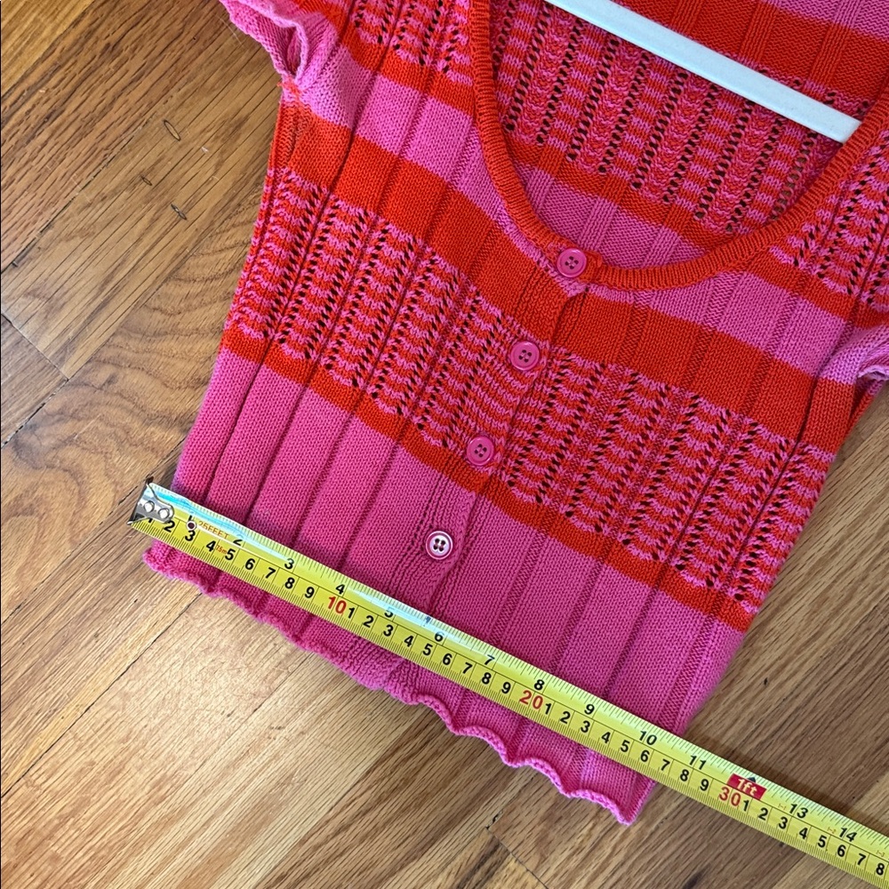 Forever 21 Pink and Red Knit Button-Up crop sweater top. size small - Picture 9 of 9